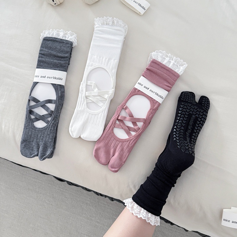 Lace Trim Split Toe Yoga Socks - đánh giá và giá Yoga Mat